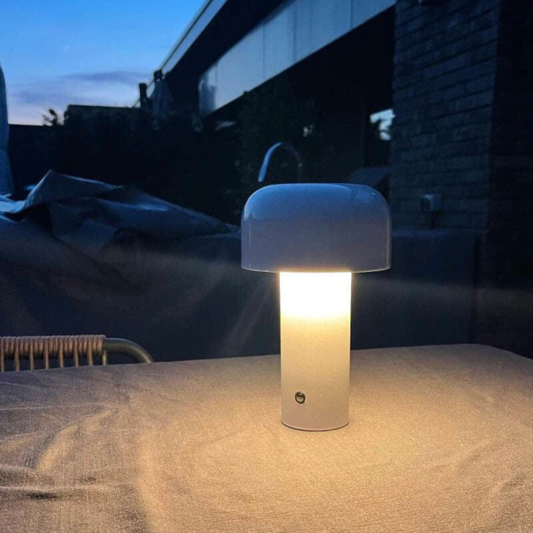 Tragbare LED-Tischlampe mit USB