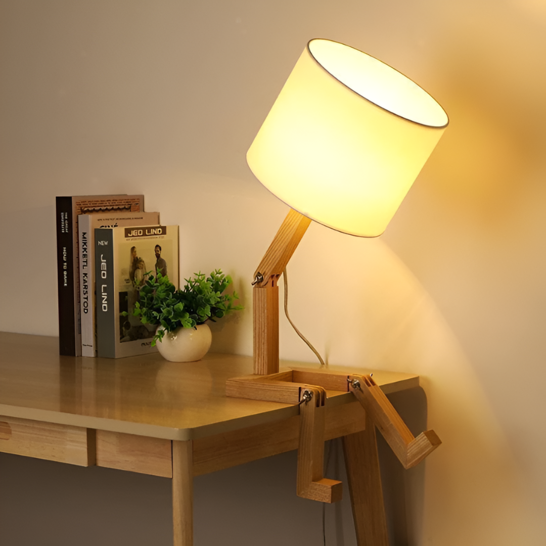Creative Robot Tischlampe aus Holz