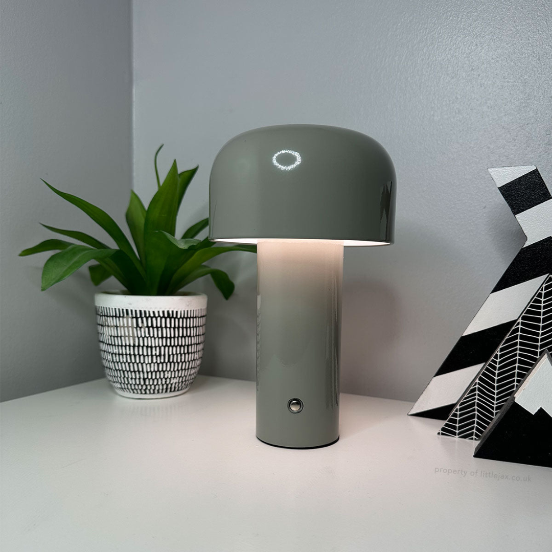 Moderne Wiederaufladbare LED Tischlampe in Pilzform