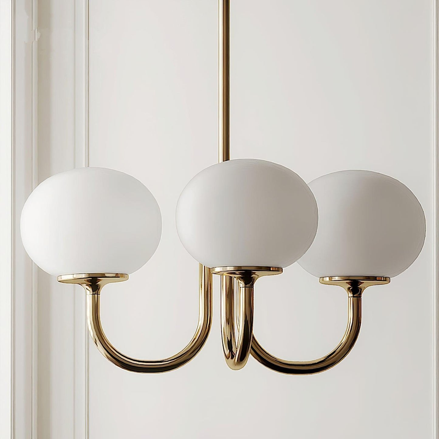 Elegante Deckenleuchte mit Glasoptik