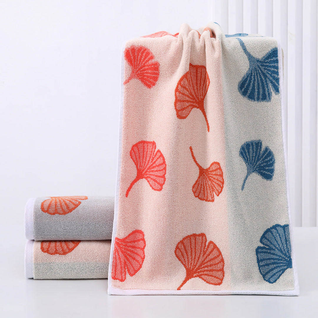 Ginkgo Leaf Print Badetuch