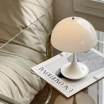Dekorative LED-Tischleuchte in Pilzform