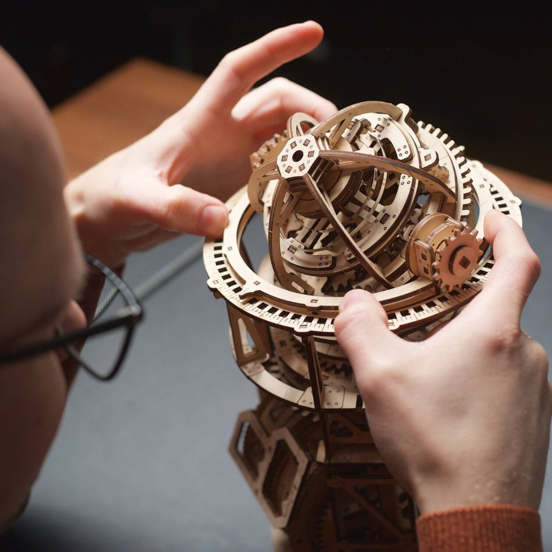 Futuristische Tourbillon-Uhr