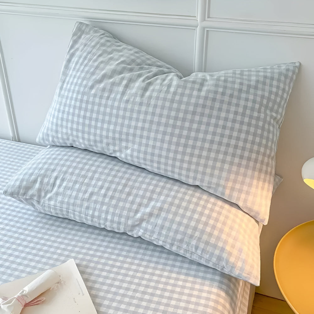 Stylischer Kissenbezug mit Karodesign