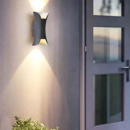 Gebogene LED-Wandleuchte