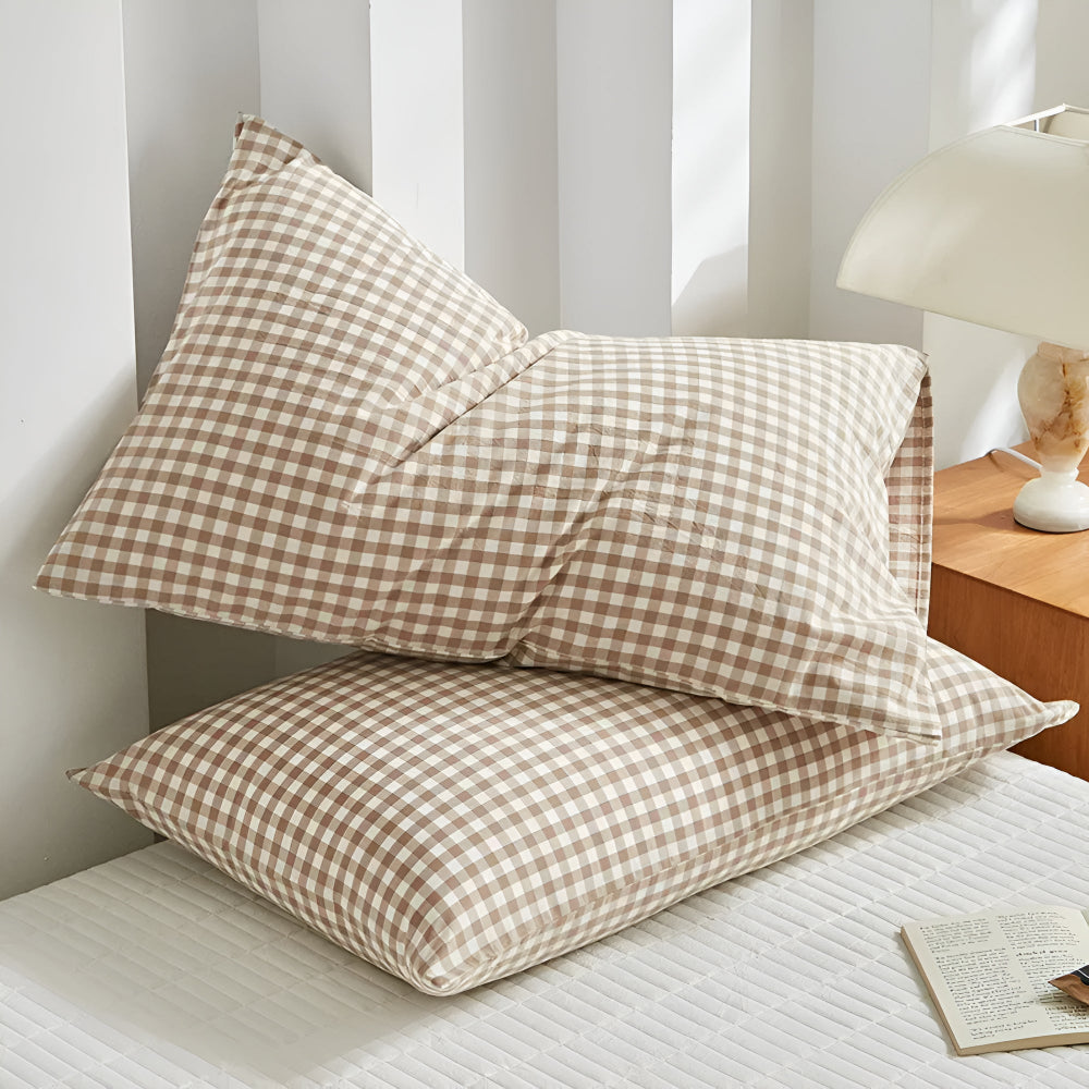 Stylischer Kissenbezug mit Karodesign