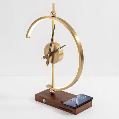 Minimalistische LED-Uhr mit Lampe