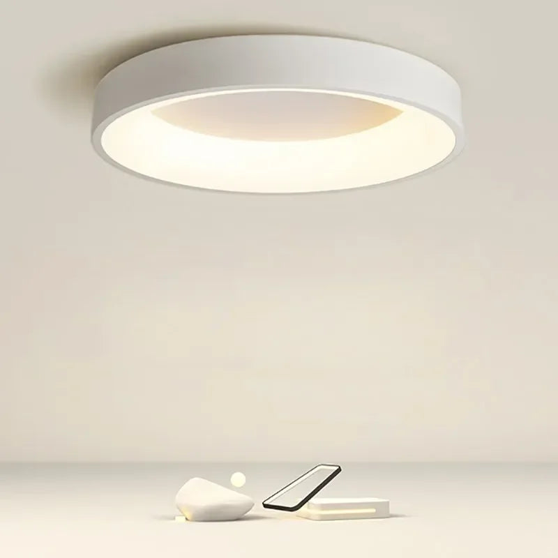 Runde LED-Leuchte im Nordic Look