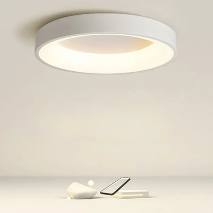 Runde LED-Leuchte im Nordic Look