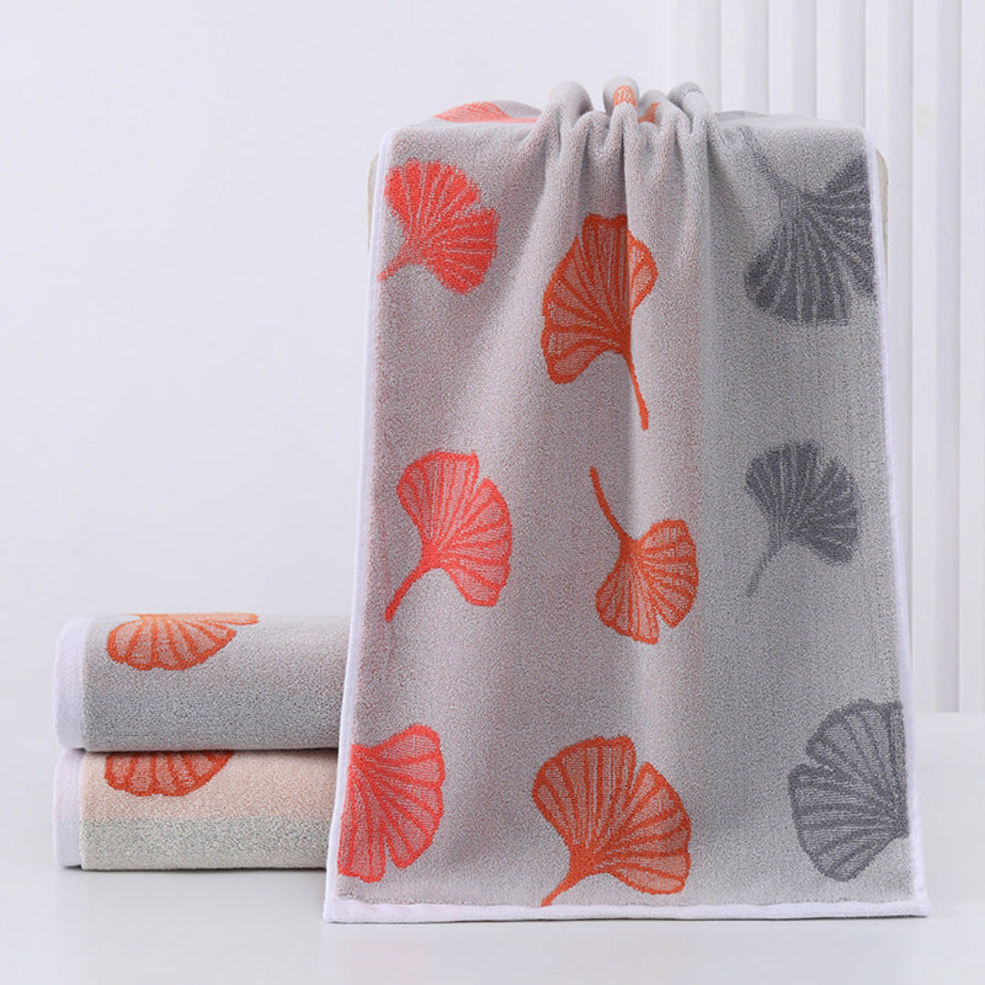 Ginkgo Leaf Print Badetuch
