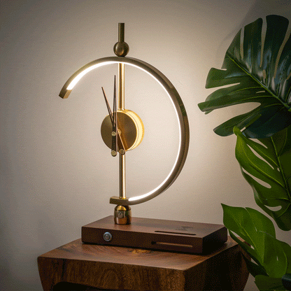 Minimalistische LED-Uhr mit Lampe