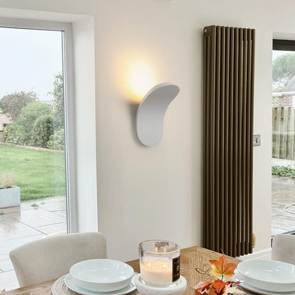 Moderne Wandlampe mit LED